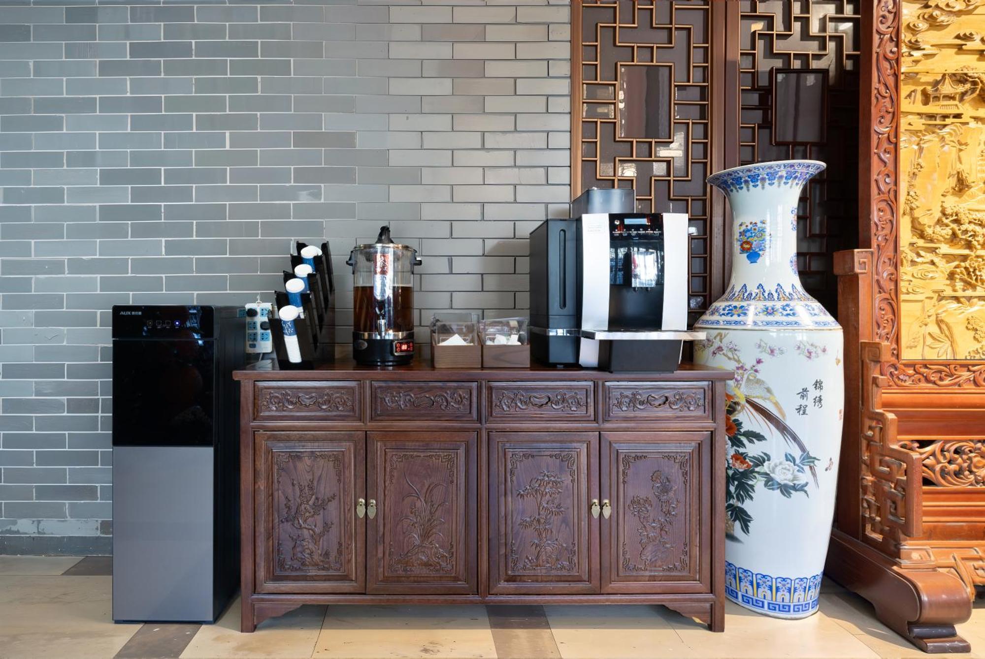 Chinese Culture Boutique Hotel-tangfu,traditional Chinese Theme,heart Of Beijing,near Forbidden City,tiananmen Square,hutongs,metro Access,free Coffee,tea,laundry Hotel