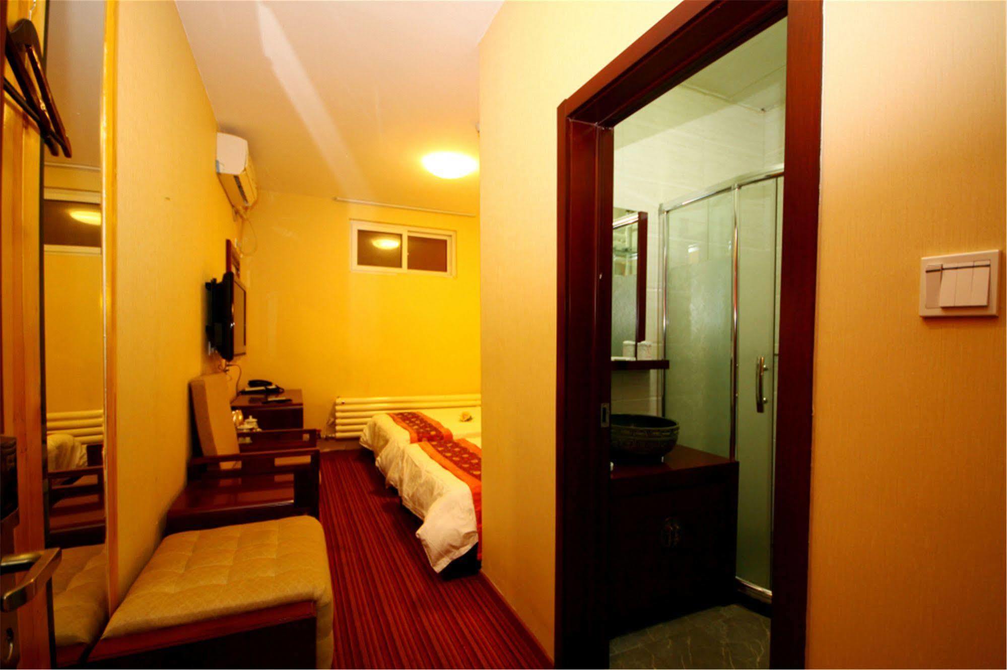 Chinese Culture Boutique Hotel-tangfu,traditional Chinese Theme,heart Of Beijing,near Forbidden City,tiananmen Square,hutongs,metro Access,free Coffee,tea,laundry 3* Pequim